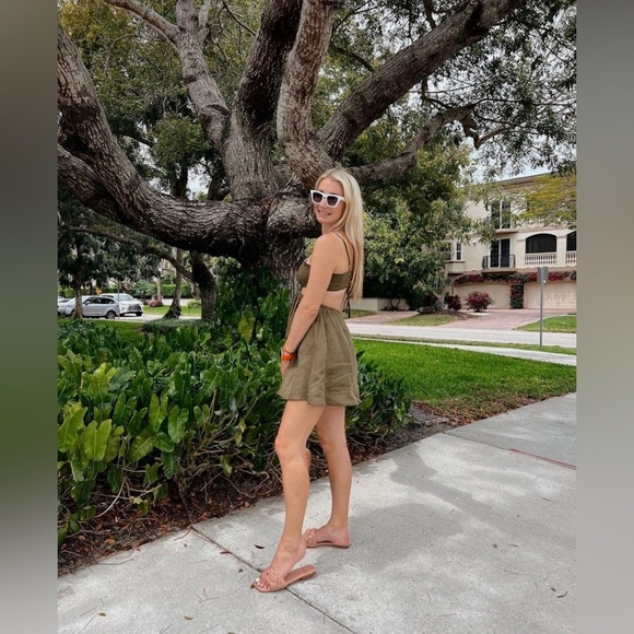 Willard Road Kayleigh 100% Linen Cutout Mini Dress in Seaweed Green - Picture 3 of 12